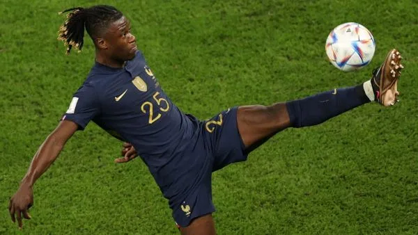 卡馬文加是多面全能型的球員