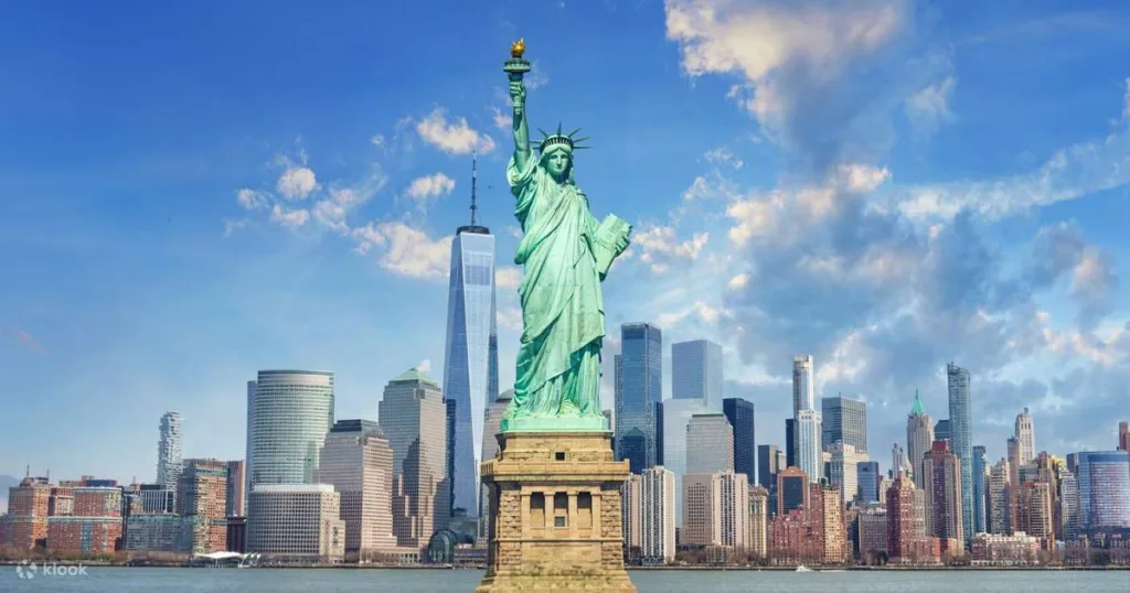 美國紐約的自由女神像為必訪地標之一